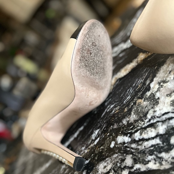 Almost new worn only 2 times - Picture 4 of 5